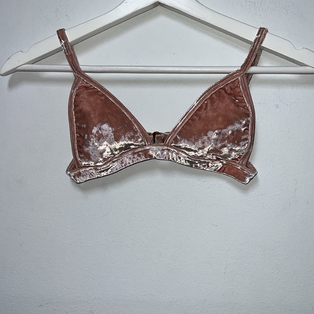 Montce Hunter Triangle Bikini Top
Pink Crushed Velvet - Picture 3 of 6
